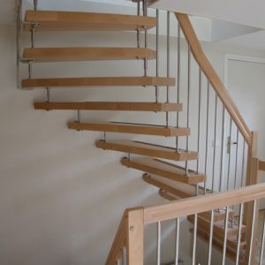 Modern houten bovenkwart trap